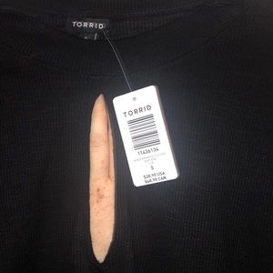 Torrid - Black corrugated tunic with slit in chest